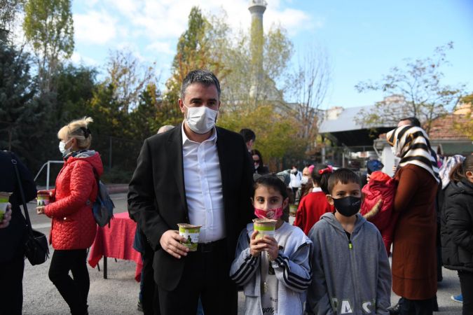 Ankara Pursaklar'da Fidanlar Toprakla Buluştu 4