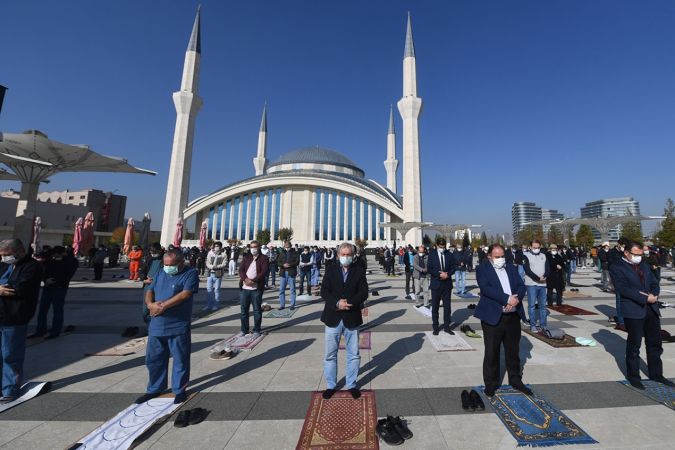 Diyanet İşleri Başkanı Erbaş, Ankara'da Cuma namazı kıldırdı 5