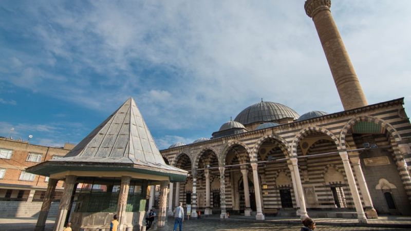 HDP'li belediyenin yapımını engellemeye çalıştığı camiler gelecek yıl ibadete açılıyor 5