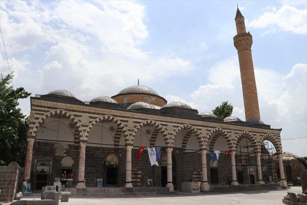 HDP'li belediyenin yapımını engellemeye çalıştığı camiler gelecek yıl ibadete açılıyor 1