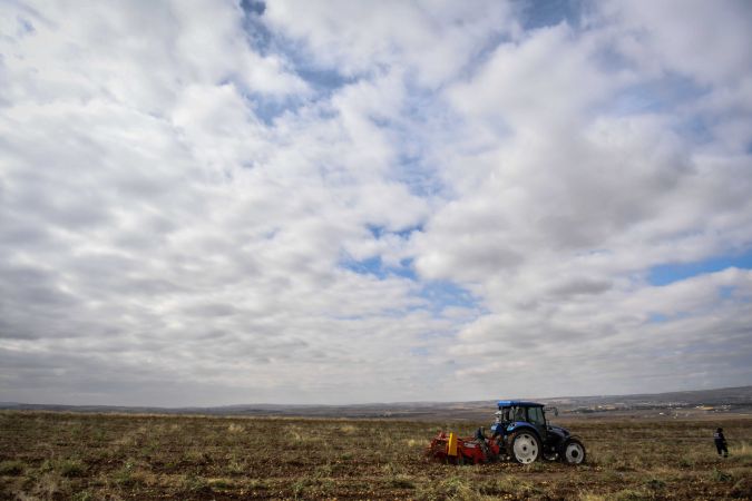 Ankara’nın Kırsal Kalkınma Hamlesi Sürüyor: Gölbaşı Karaoğlan’daki atıl arazide patates hasadı başladı 10