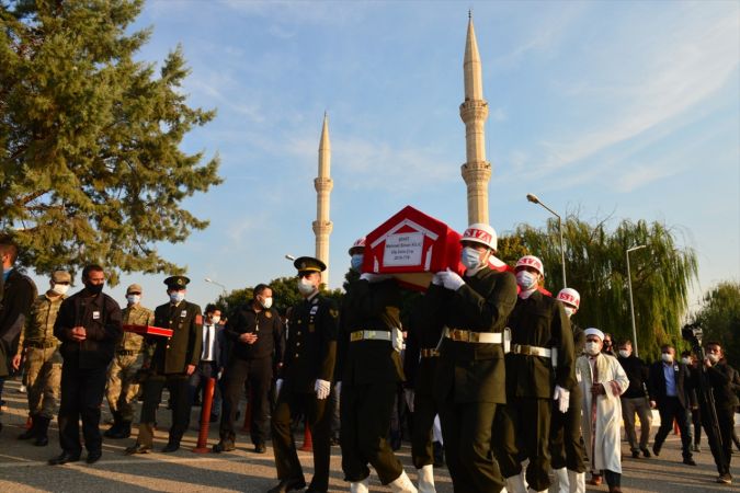 Şehit Uzman Çavuş Mehmet Sinan Kılıç Şanlıurfa'da son yolculuğuna uğurlandı 2