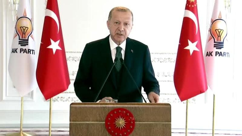 Erdoğan: "Terör örgütleri ile el ele, kol kola, omuz omuza Ankara'dan İstanbul'a yürüyenlerle biz birlikte olamayız." 1