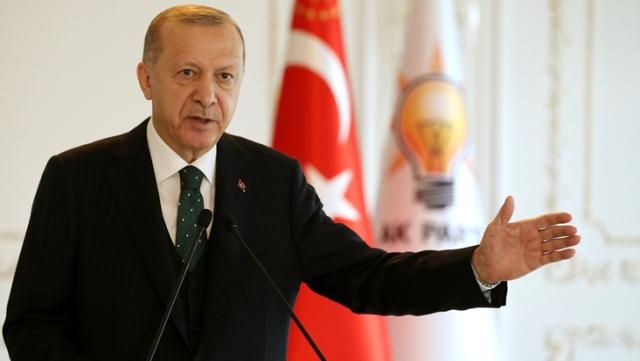 Erdoğan: "Terör örgütleri ile el ele, kol kola, omuz omuza Ankara'dan İstanbul'a yürüyenlerle biz birlikte olamayız." 2