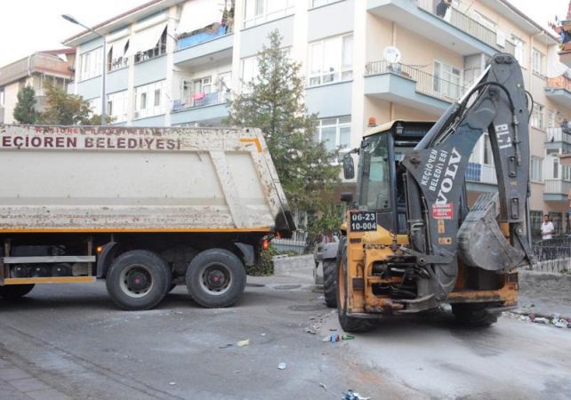 Ankara Keçiören’de vatandaşların hafriyatları ücretsiz alınıyor 3