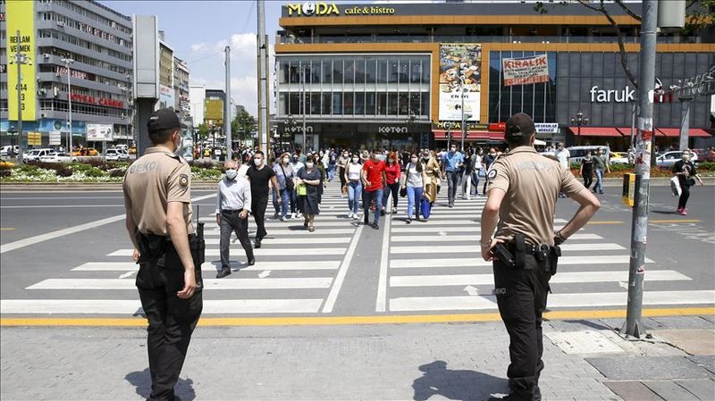 Ankara'da Koronavirüs tedbirlerine uymayanlara ceza yağıyor 2