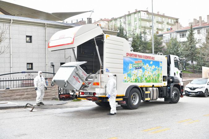 Ankara Mamak sokaklarında koronavirüs temizliği devam ediyor 1