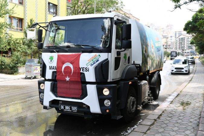 Ankara Mamak sokaklarında koronavirüs temizliği devam ediyor 9