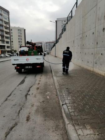 Ankara Sincan'da cadde ve sokaklar ilaçlanıyor, cami ve parklar dezenfekte ediliyor 6