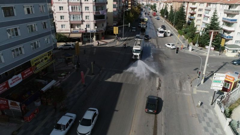 Ankara Sincan'da cadde ve sokaklar ilaçlanıyor, cami ve parklar dezenfekte ediliyor 4