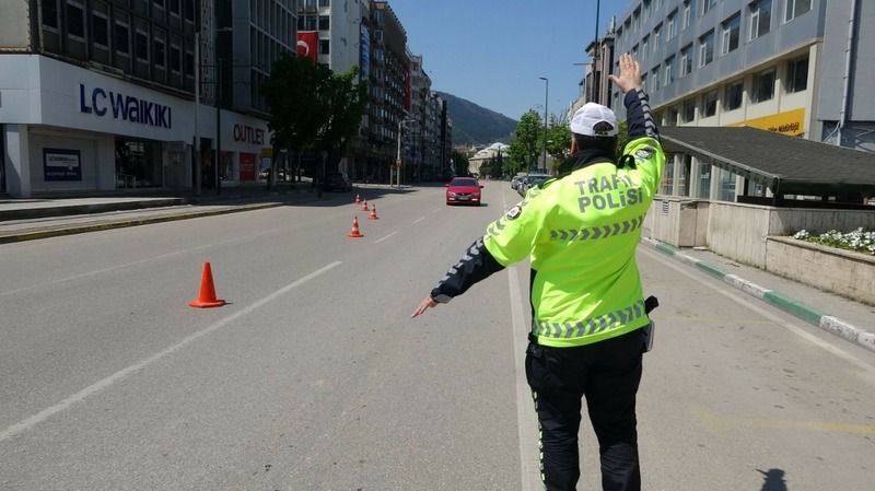 Sokağa Çıkma Yasağında Arabayla Markete Gidilir Mi? Ankara’da Özel Araçla Sokağa Çıkmak Yasak Mı? 4
