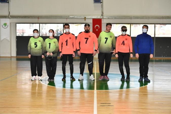 Ankara Mamak’ın engel tanımayan kahramanlarından gösteri maçı 4