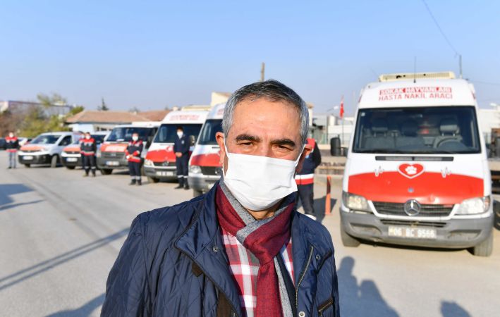 Ankara'da sokağa çıkma kısıtlamasında can dostlara besin desteği 11