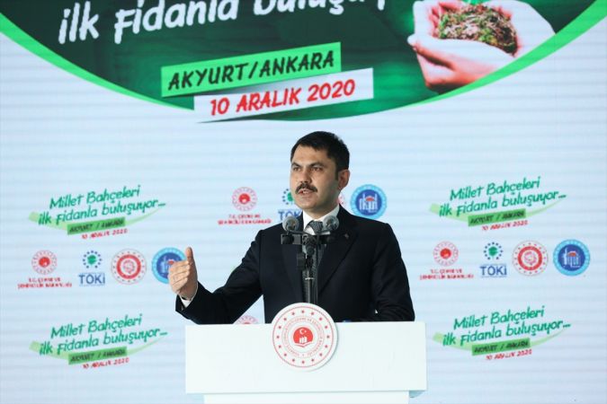 Bakan Kurum, Akyurt Millet Bahçesi'nde ilk fidanı dikti 7