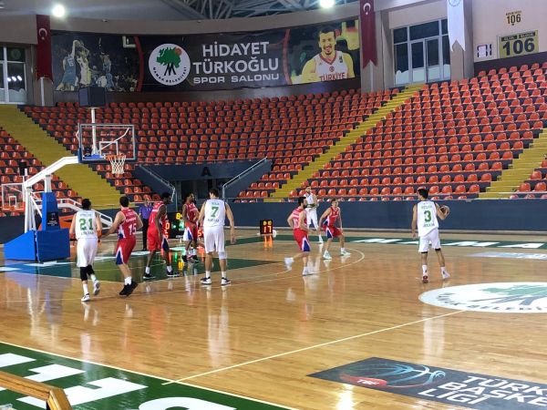 Mamak Belediyesi Basketbol Takımı, çekişmeli geçen maçtan galibiyetle ayrıldı 1