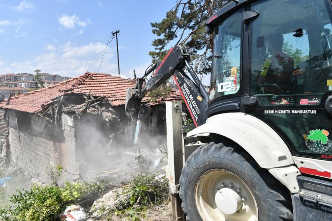 Ankara Mamak'ta 743 kaçak yapı yok edildi 2