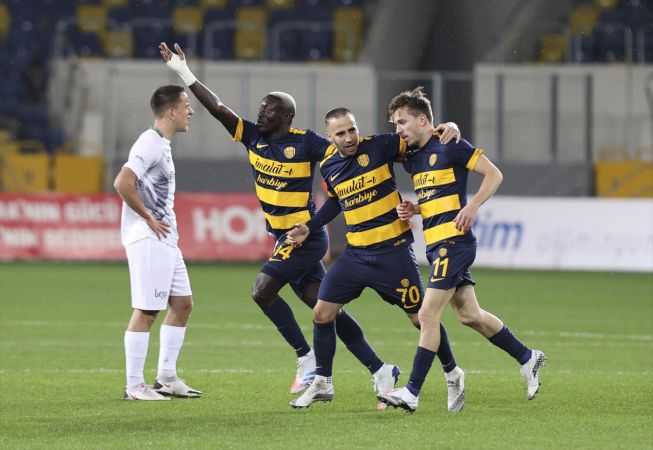 MKE Ankaragücü - İttifak Holding Konyaspor: 4 - 3 2
