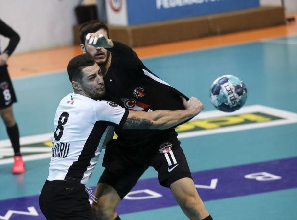 Spor Toto - CSM Bükreş: 33 - 27 2