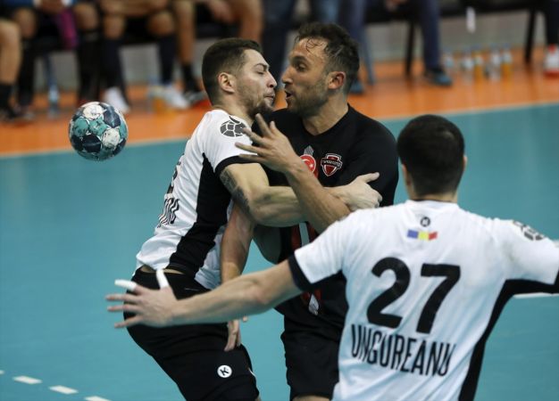 Spor Toto - CSM Bükreş: 33 - 27 3