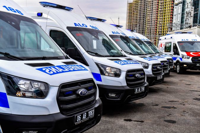 Ankara Büyükşehir Belediyesi ambulans ve diyaliz araç filosunu genişletti 5