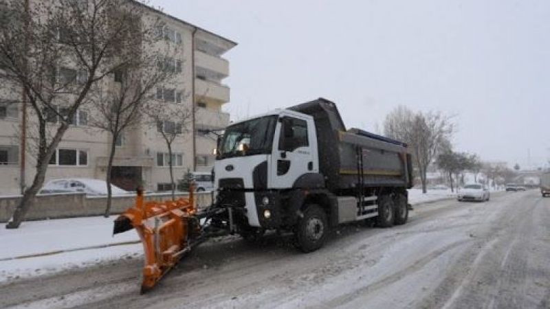 Sivas'ta karla mücadele ekipleri, kış boyunca 500 araçla 7 gün 24 saat sahada olacak 3