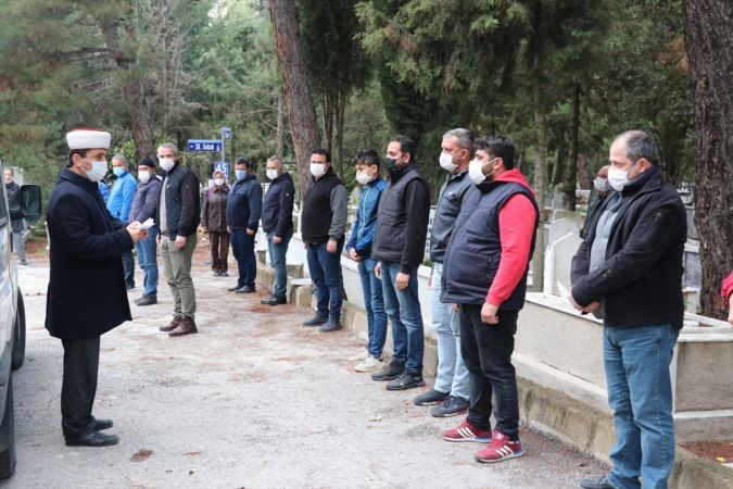 İzmir'de sele kapılarak ölen 2 kişinin cenazesi defnedildi 7