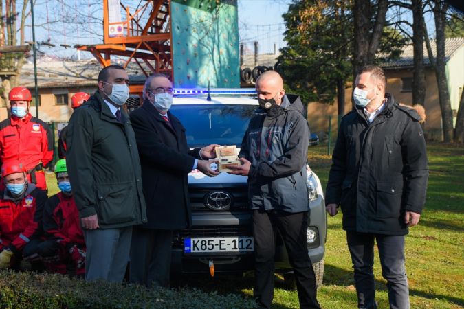 TİKA, Bosna Hersek'teki arama kurtarma ekibine arazi aracı desteği sağladı 9