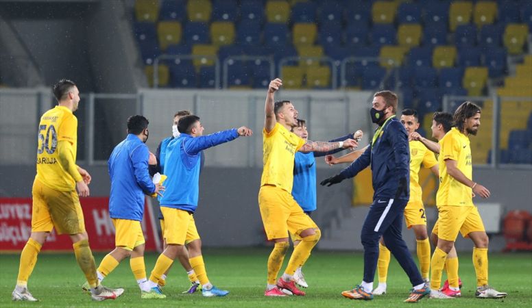 MKE Ankaragücü - Atakaş Hatayspor: 2 - 0 5