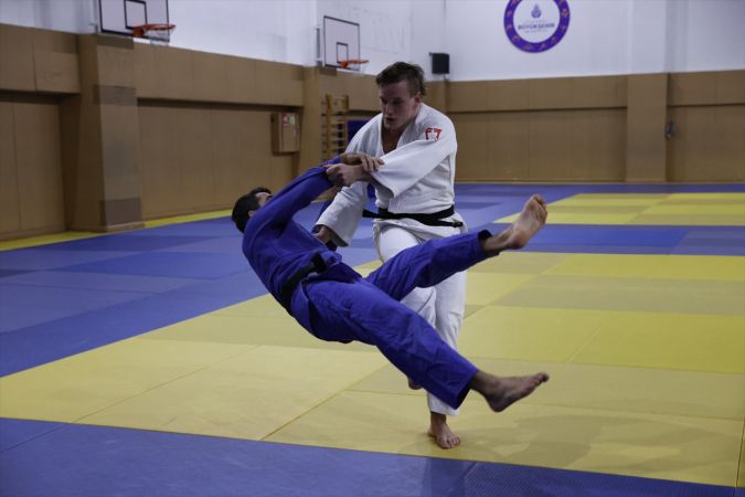 Milli judocu Mikail Özerler: "Türkiye'yi tercih ederek çok doğru bir karar verdim" 1