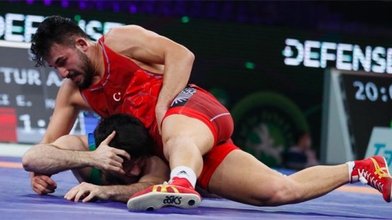 Milli güreşçi Erhan Yaylacı, Dünya Kupası'nda bronz madalya elde etti 2