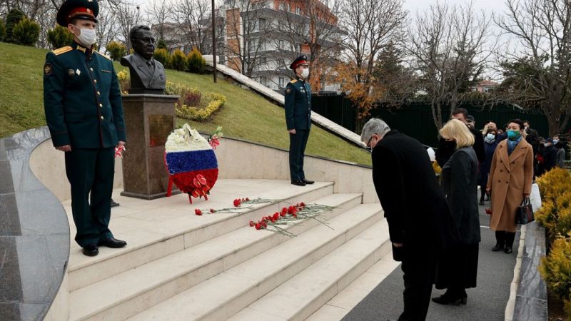 Rus Büyükelçi Karlov, Ankara'da anıldı 10
