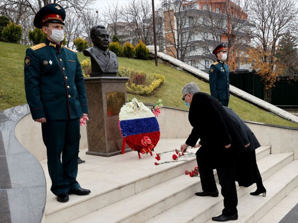 Rus Büyükelçi Karlov, Ankara'da anıldı 3