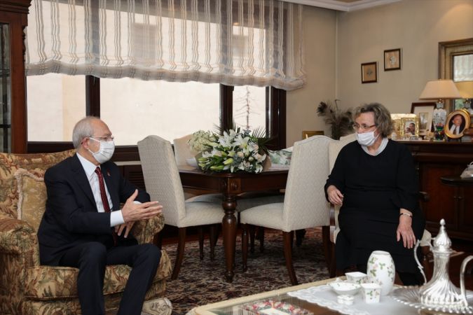 Kılıçdaroğlu, Alparslan Türkeş'in eşi Seval Türkeş'i ziyaret etti 2