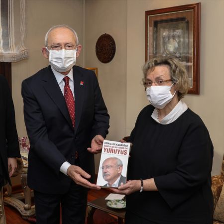 Kılıçdaroğlu, Alparslan Türkeş'in eşi Seval Türkeş'i ziyaret etti 3