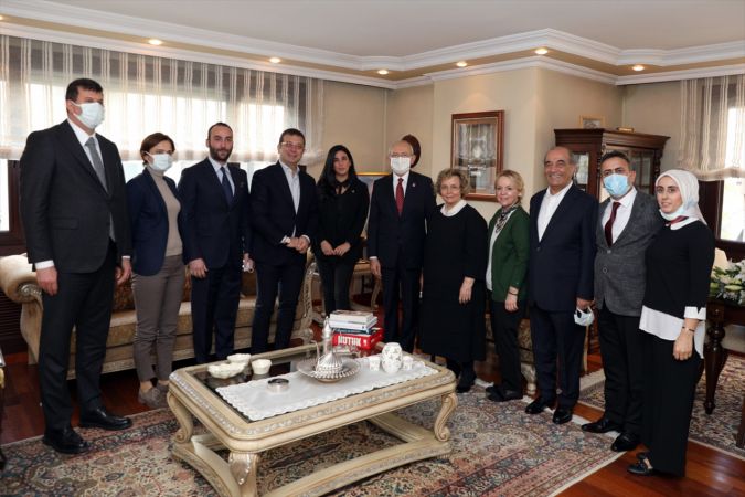 Kılıçdaroğlu, Alparslan Türkeş'in eşi Seval Türkeş'i ziyaret etti 4