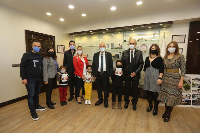 Ankara Yenimahalle'de maske tasarım yarışmasının galipleri ödüllerini aldı 3