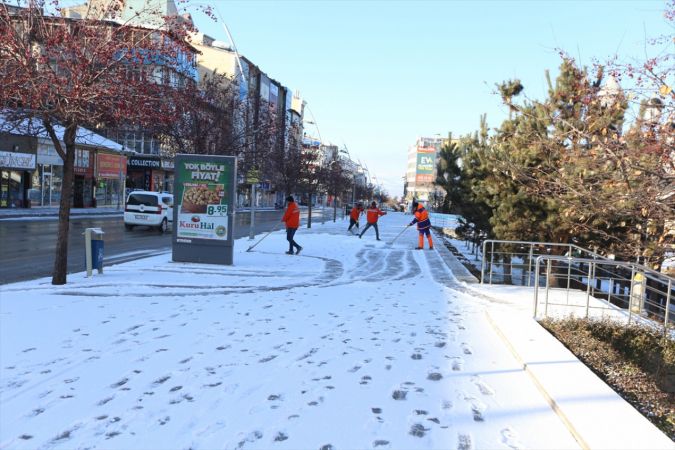 Doğu Anadolu'da kar ve sis yaşamı olumsuz etkiledi 3