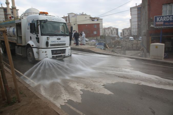 Şırnak Belediyesi cadde ve sokaklarında dezenfeksiyon çalışması yapıldı 5
