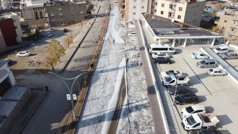 Şırnak Belediyesi cadde ve sokaklarında dezenfeksiyon çalışması yapıldı 6