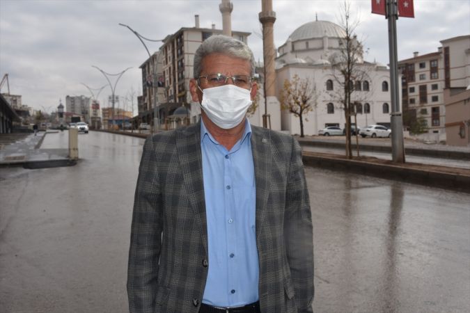 Şırnak Belediyesi cadde ve sokaklarında dezenfeksiyon çalışması yapıldı 12