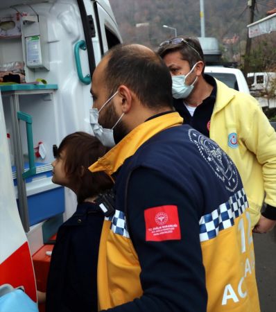 Zonguldak'ta sobadan sızan gazdan etkilenen 5 kişi hastaneye kaldırıldı 2
