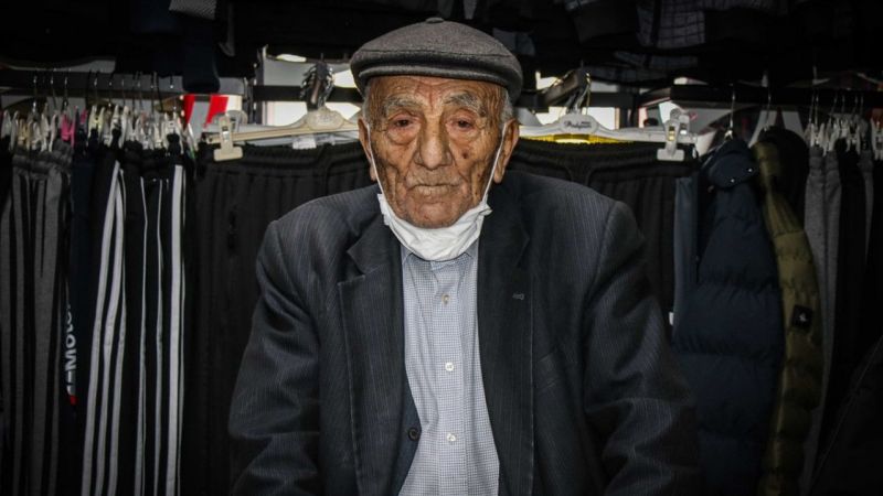 Kolon kanserini atlatan 105 yaşındaki Nuri dede, Kovid-19'u da yendi 6