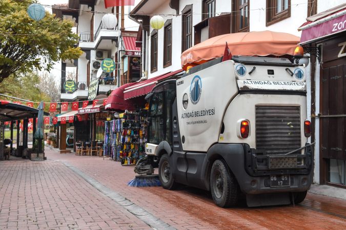 Altındağ Belediyesi, Hamamönü’nde temizlik çalışması gerçekleştirdi 5