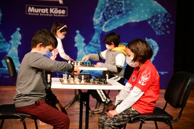Ankara Mamak'ta Online Satranç Turnuvası’nın Finalistleri Ödüllendirildi 4