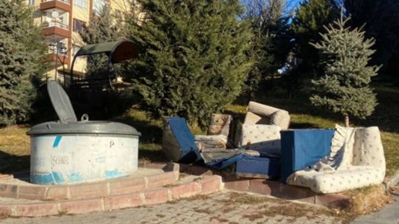Ankara Pursaklar Belediye Başkanı Ertuğrul Çetin'den İronili Çöp Tepkisi 2