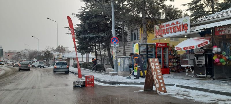 Ankara Sincan’da karla mücadele ekipleri 7/24 sahada 4
