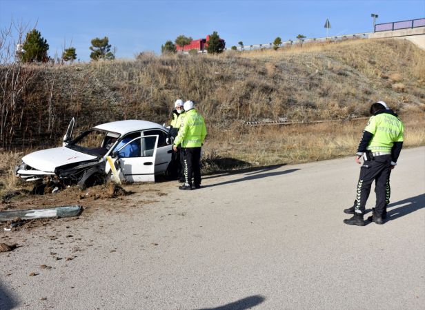 Kırıkkale'de şarampole düşen otomobilin sürücüsü yaşamını yitirdi 1