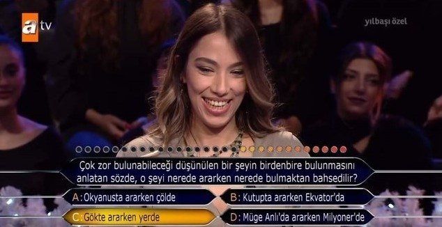 Türk Televizyon tarihinde bir ilk: Kim Milyoner Olmak İster yarışmasında Müge Anlı’ya gönderme! Kenan İmirzalıoğlu kendisini tutamadı… 1