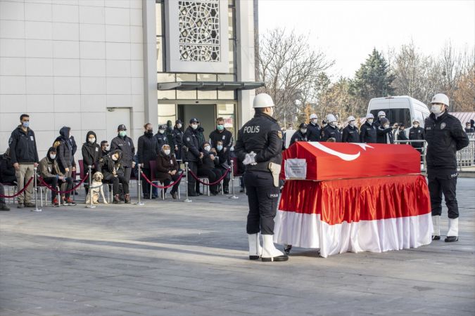 Ankara'da göreve giderken geçirdiği kalp krizi sonucu vefat eden polis memuru için tören düzenlendi 3