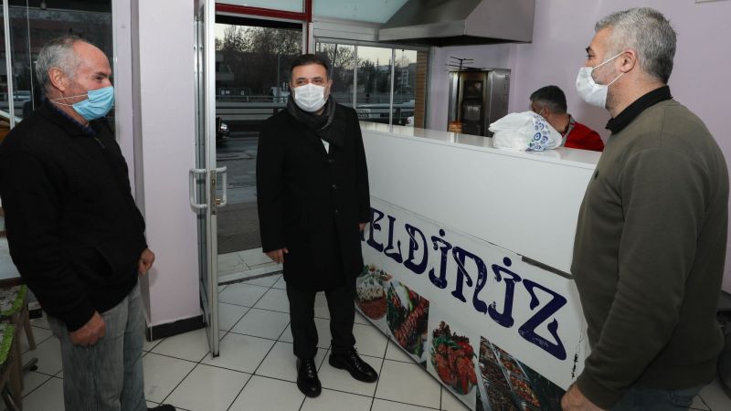 Sincan Belediye Başkanı Murat Ercan pandemi sürecinde esnafı yalnız bırakmıyor 2